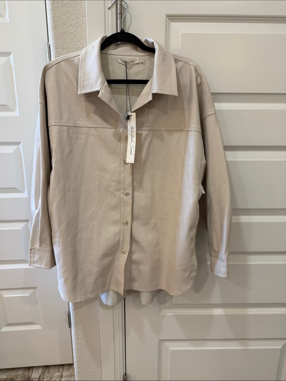 Mustard Seed Women's Light Cream Faux-Leather Button-Front Shirt/ Jacket